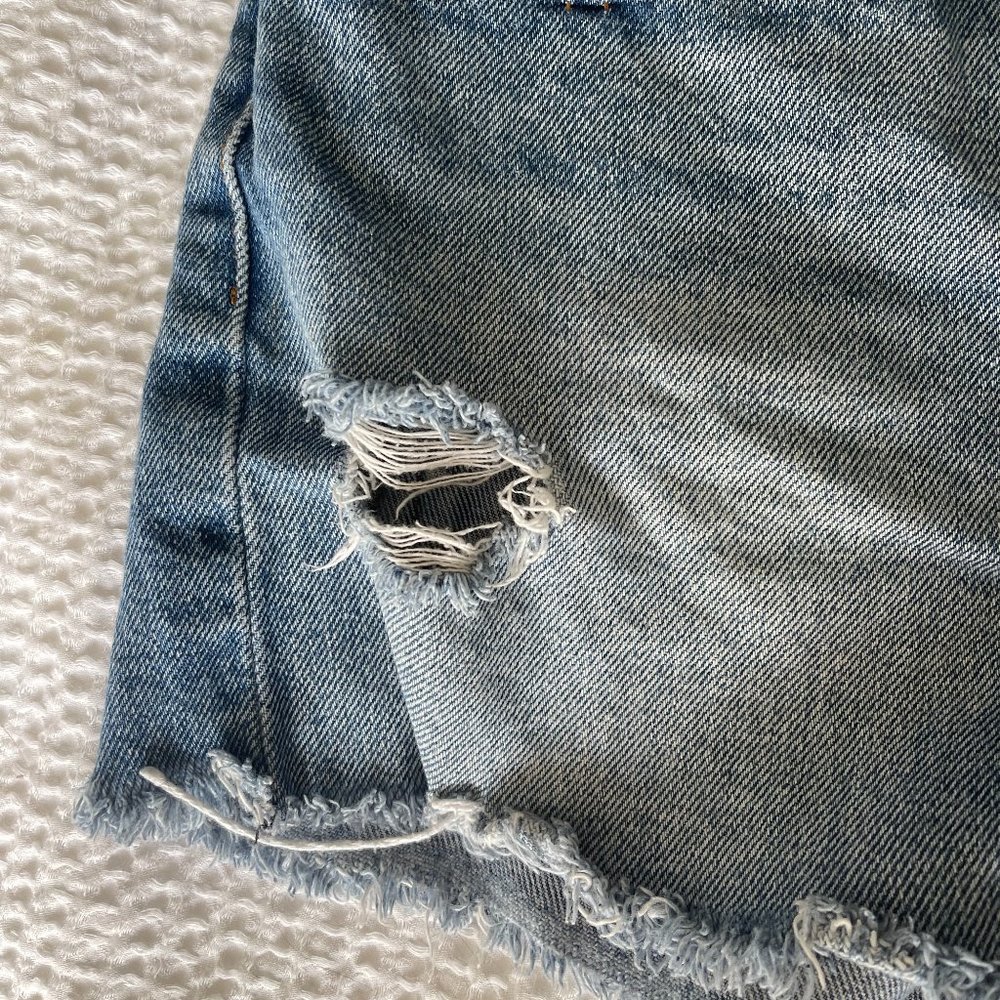 Levi's Denim Shorts - Picture 6 of 7